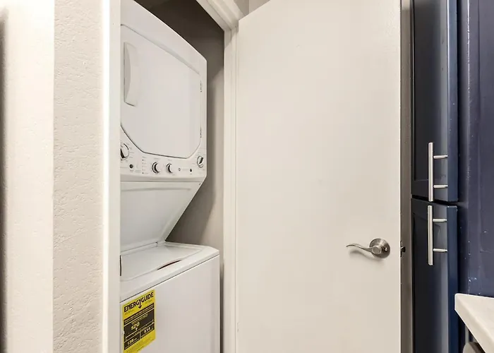 Modern, Comfy Near Asu & Phx Airport