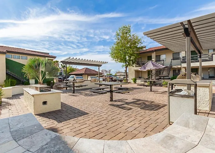 Modern, Comfy Near Asu & Phx Airport Apartment Tempe