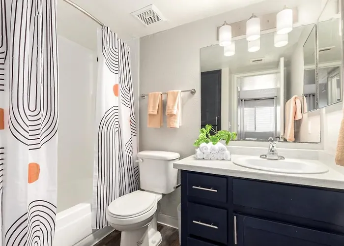 Modern, Comfy Near Asu & Phx Airport Apartment *